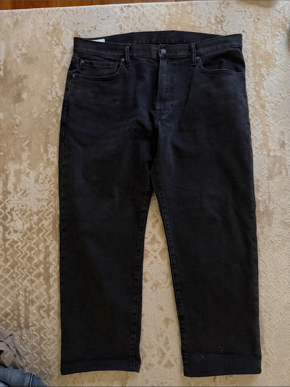 GAP Men's Black Relaxed Straight Jeans